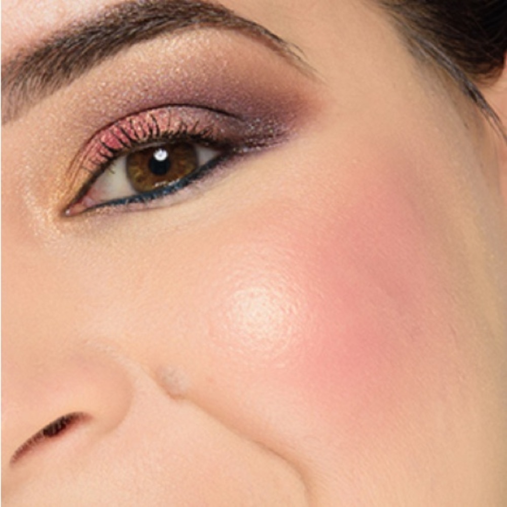 MAC Rose Pigment NIB Full Size - Picture 9 of 9